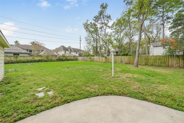 7611 Theisswood Road, Spring, TX 77379