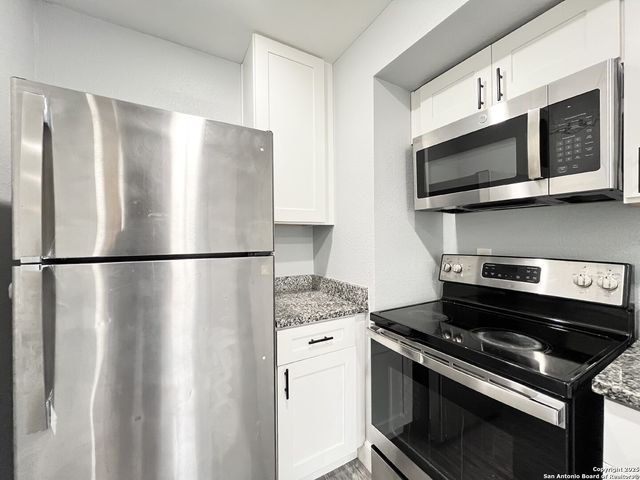 7569 WINDSOR OAKS, San Antonio, TX 78239