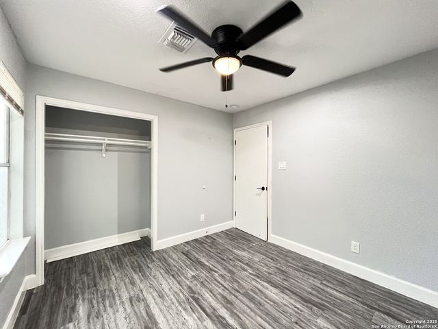 7569 WINDSOR OAKS, San Antonio, TX 78239