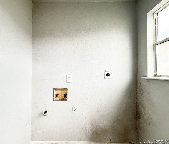 7569 WINDSOR OAKS, San Antonio, TX 78239