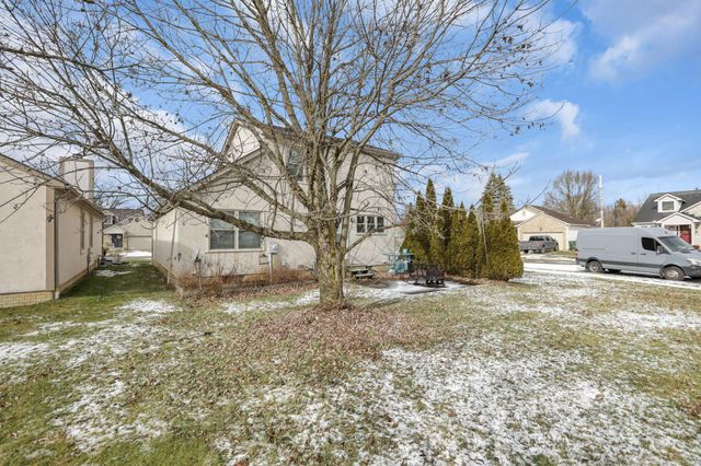 4976 Conifer Drive, Westerville, OH 43081