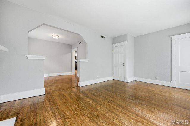 7727 Arthur Avenue, Richmond Heights, MO 63117