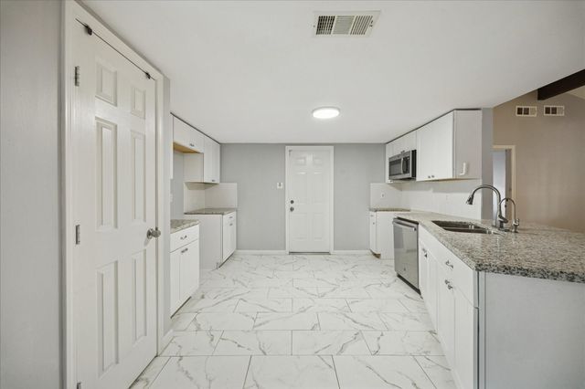 15426 W Ritter Circle, Houston, TX 77071