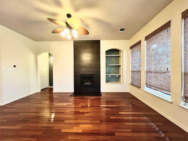 2201 Golden Gate PARK, Austin, TX 78732