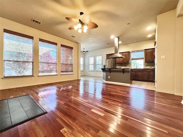 2201 Golden Gate PARK, Austin, TX 78732