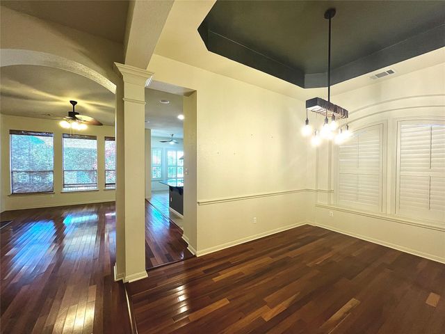 2201 Golden Gate PARK, Austin, TX 78732