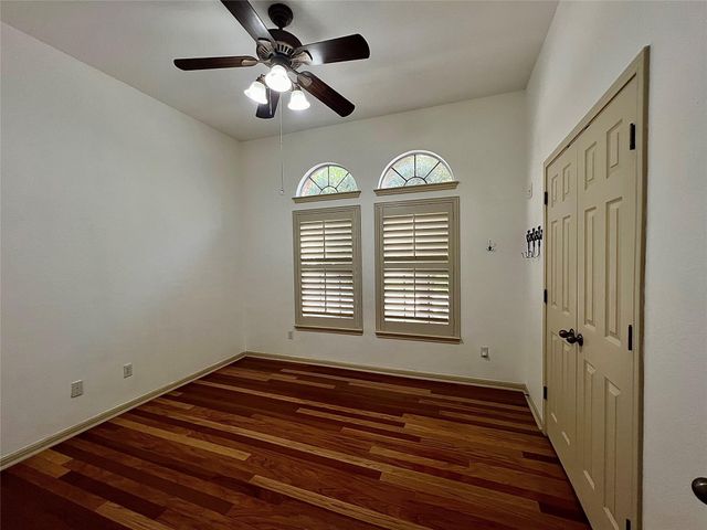 2201 Golden Gate PARK, Austin, TX 78732