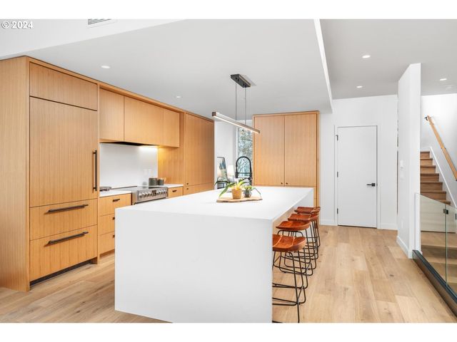 2797 Nw Thurman, Portland, OR 97210