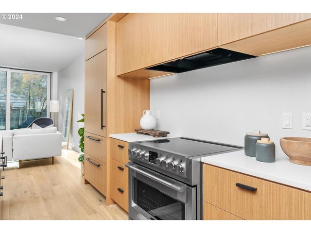 2797 Nw Thurman, Portland, OR 97210