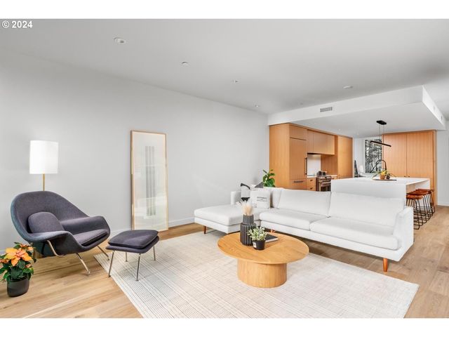 2797 Nw Thurman, Portland, OR 97210