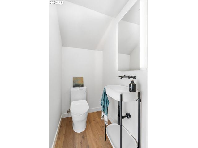 2797 Nw Thurman, Portland, OR 97210