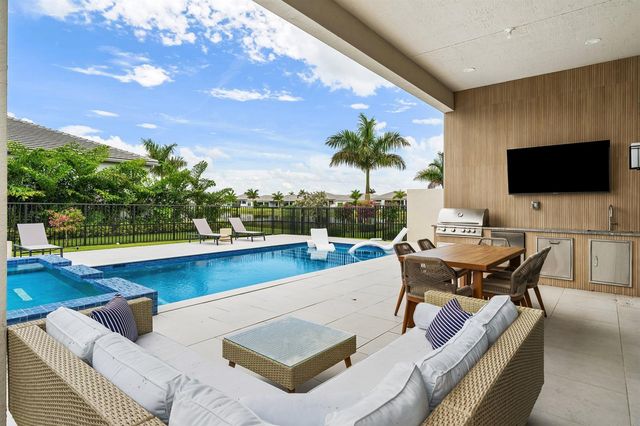 9812 Spruce Woods Drive, Boynton Beach, FL 33473