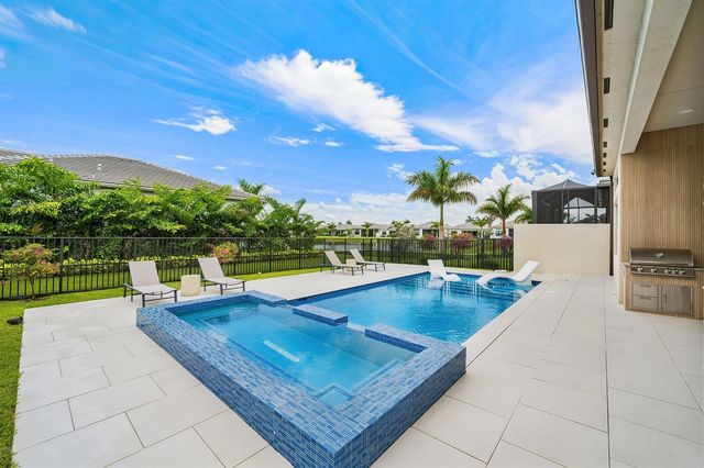 9812 Spruce Woods Drive, Boynton Beach, FL 33473