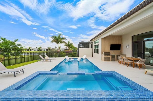 9812 Spruce Woods Drive, Boynton Beach, FL 33473