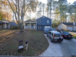 684 Old Manor NW Road, Lilburn, GA 30047