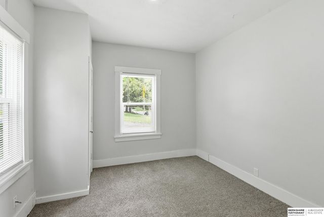 4903 Bedford Avenue, Omaha, NE 68104