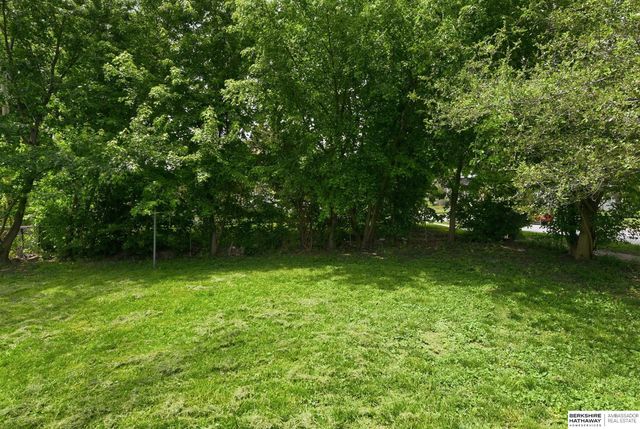 4903 Bedford Avenue, Omaha, NE 68104