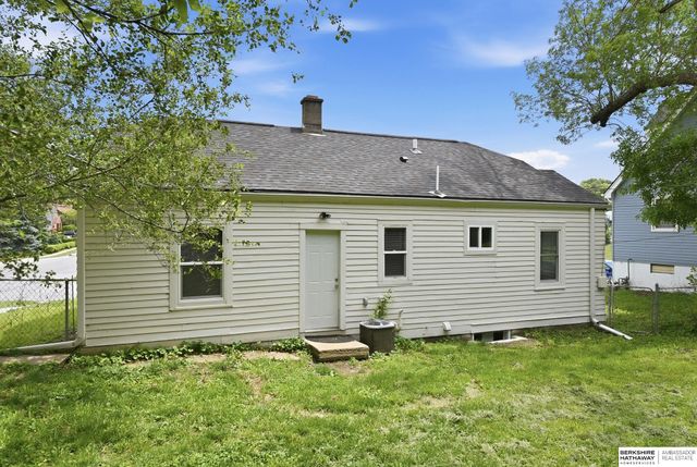 4903 Bedford Avenue, Omaha, NE 68104