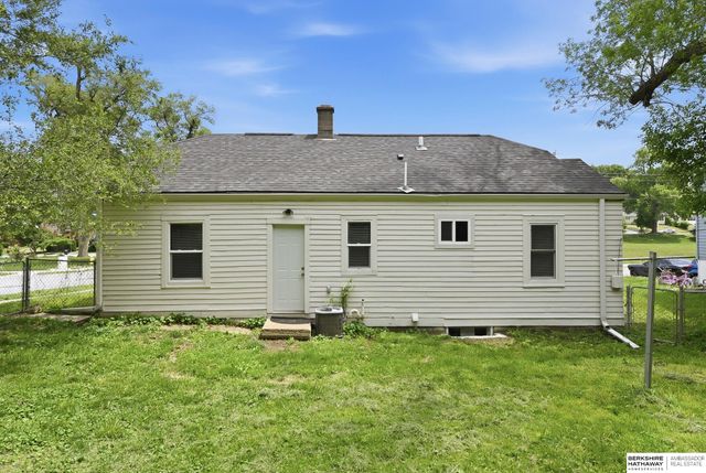 4903 Bedford Avenue, Omaha, NE 68104