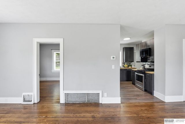 4903 Bedford Avenue, Omaha, NE 68104