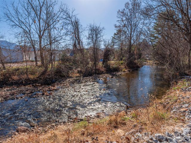 41 Leap Frog Park, Waynesville, NC 28786