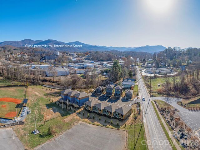 41 Leap Frog Park, Waynesville, NC 28786