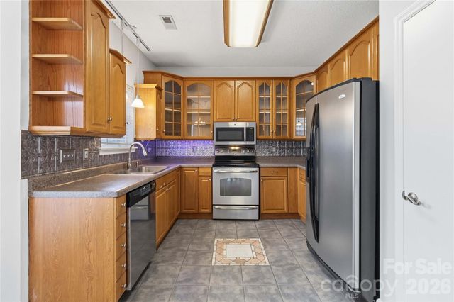 3028 Pennridge Place, Matthews, NC 28105