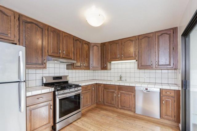 1367 Hermosa Avenue, Pacifica, CA 94044