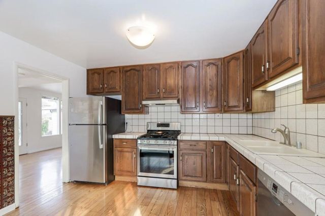 1367 Hermosa Avenue, Pacifica, CA 94044