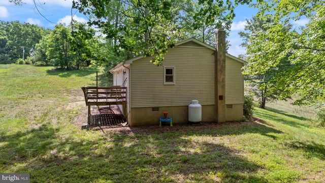 5950 FOSTER LN, Hughesville, MD 20637