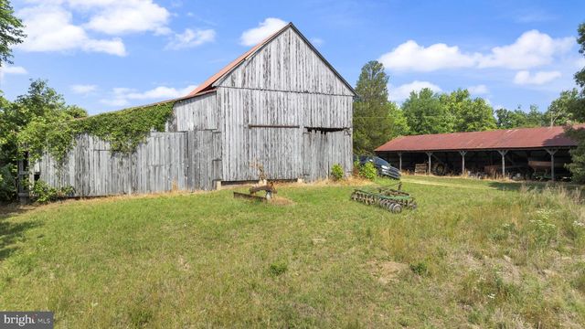 5950 FOSTER LN, Hughesville, MD 20637