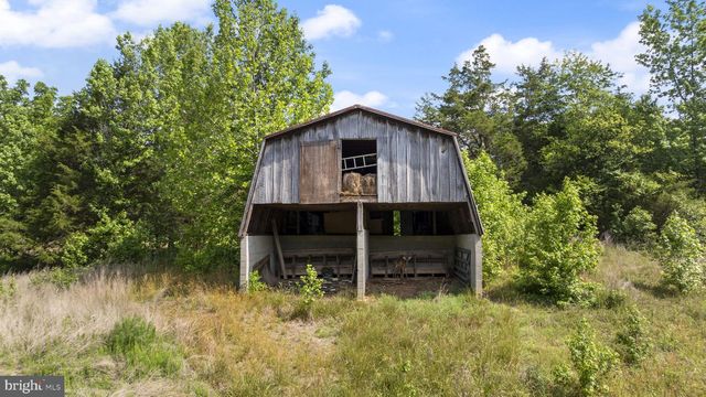 5950 FOSTER LN, Hughesville, MD 20637