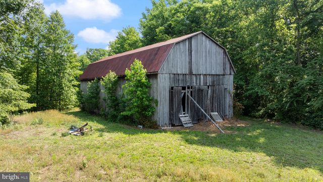 5950 FOSTER LN, Hughesville, MD 20637