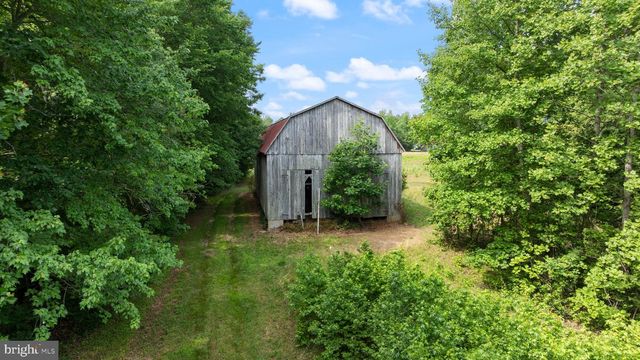5950 FOSTER LN, Hughesville, MD 20637