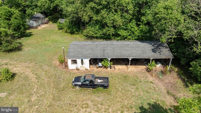 5950 FOSTER LN, Hughesville, MD 20637