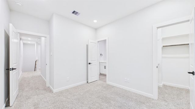 5028 Creekmont Drive, Houston, TX 77091