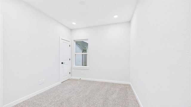 5028 Creekmont Drive, Houston, TX 77091