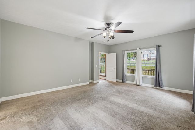 1036 Cherry Springs Dr, Cottontown, TN 37048