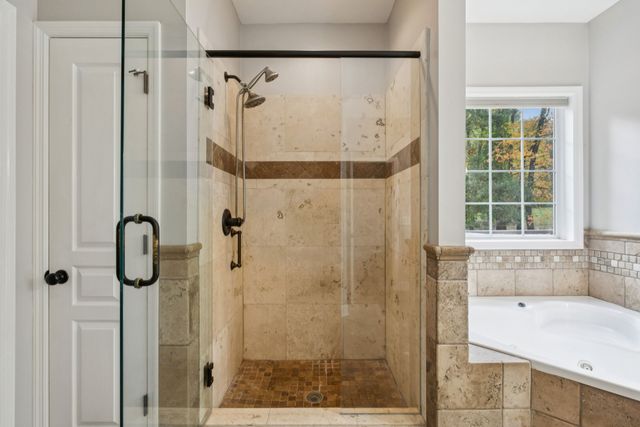 1036 Cherry Springs Dr, Cottontown, TN 37048