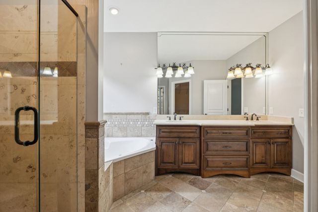 1036 Cherry Springs Dr, Cottontown, TN 37048