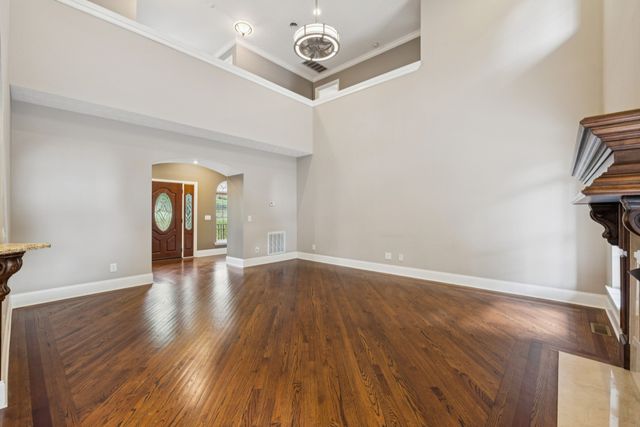 1036 Cherry Springs Dr, Cottontown, TN 37048