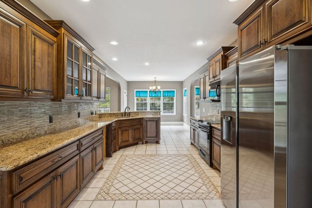 1036 Cherry Springs Dr, Cottontown, TN 37048