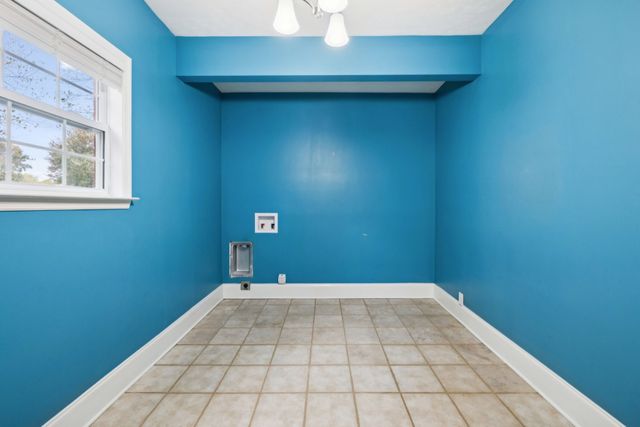 1036 Cherry Springs Dr, Cottontown, TN 37048