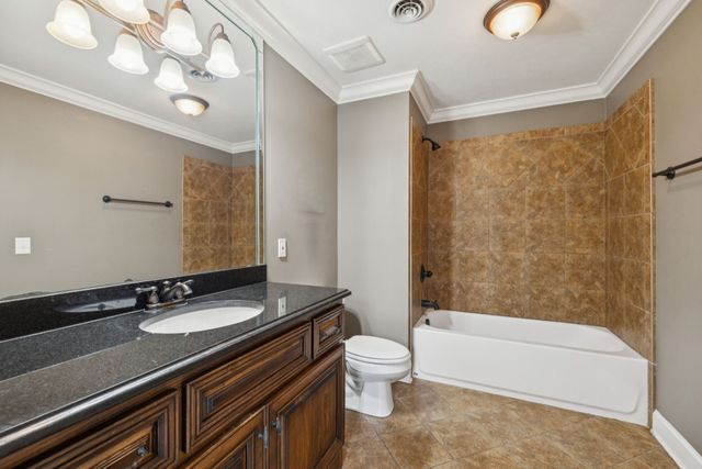 1036 Cherry Springs Dr, Cottontown, TN 37048