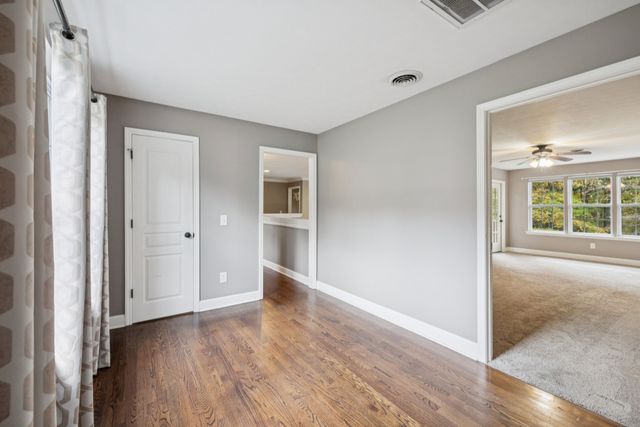 1036 Cherry Springs Dr, Cottontown, TN 37048