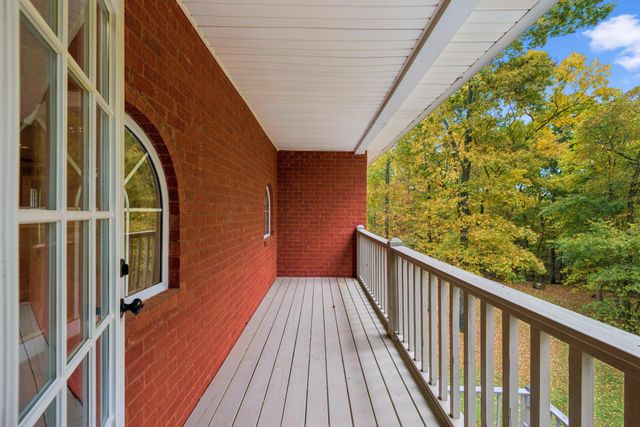 1036 Cherry Springs Dr, Cottontown, TN 37048