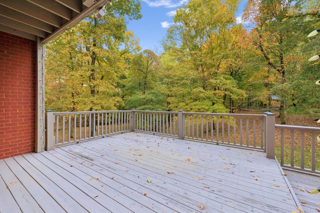 1036 Cherry Springs Dr, Cottontown, TN 37048