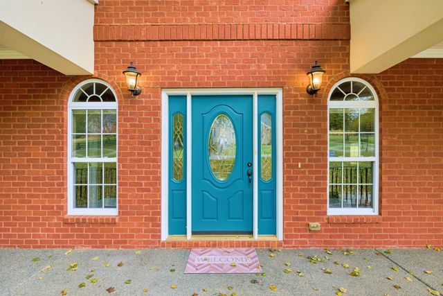 1036 Cherry Springs Dr, Cottontown, TN 37048