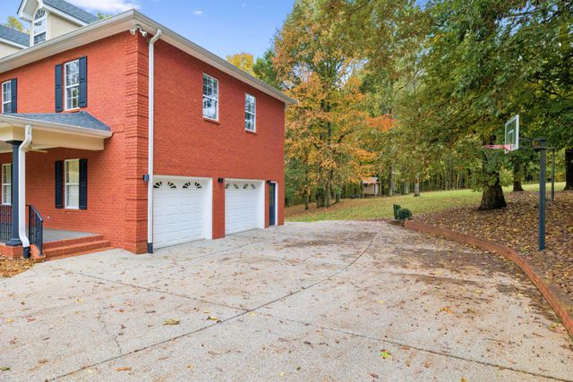 1036 Cherry Springs Dr, Cottontown, TN 37048