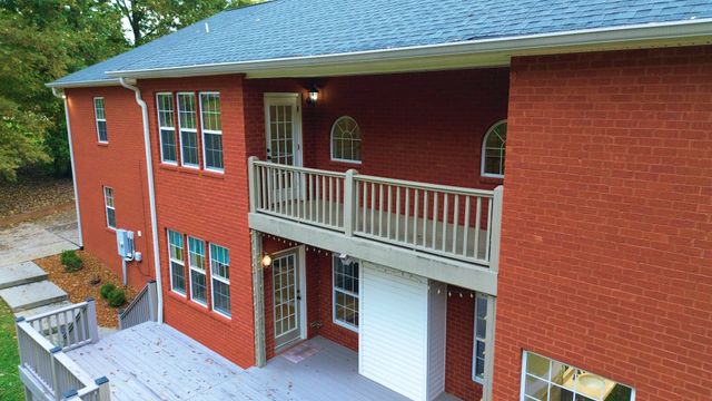 1036 Cherry Springs Dr, Cottontown, TN 37048